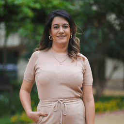 Monica - Quality Assurance & Sistemas